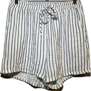 Milio Milano White & Navy Striped High Rise Women's Shorts